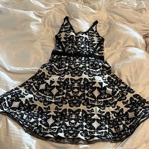 Bebe butterfly dress size small